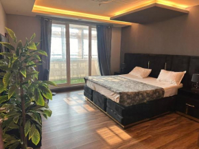 Gold Crest Mall, One bed Appollo